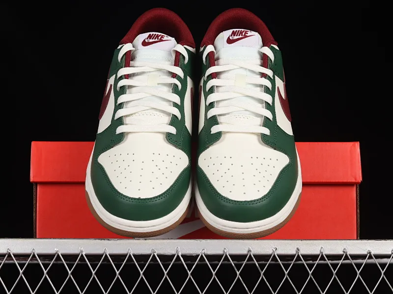 All categories Nk SB Dunk series Nk SB Dunk Low low-top sneakers C version Nk SB Dunk Low "Gorge Green" bean paste green color SB low-top casual sneakers FB7160-161